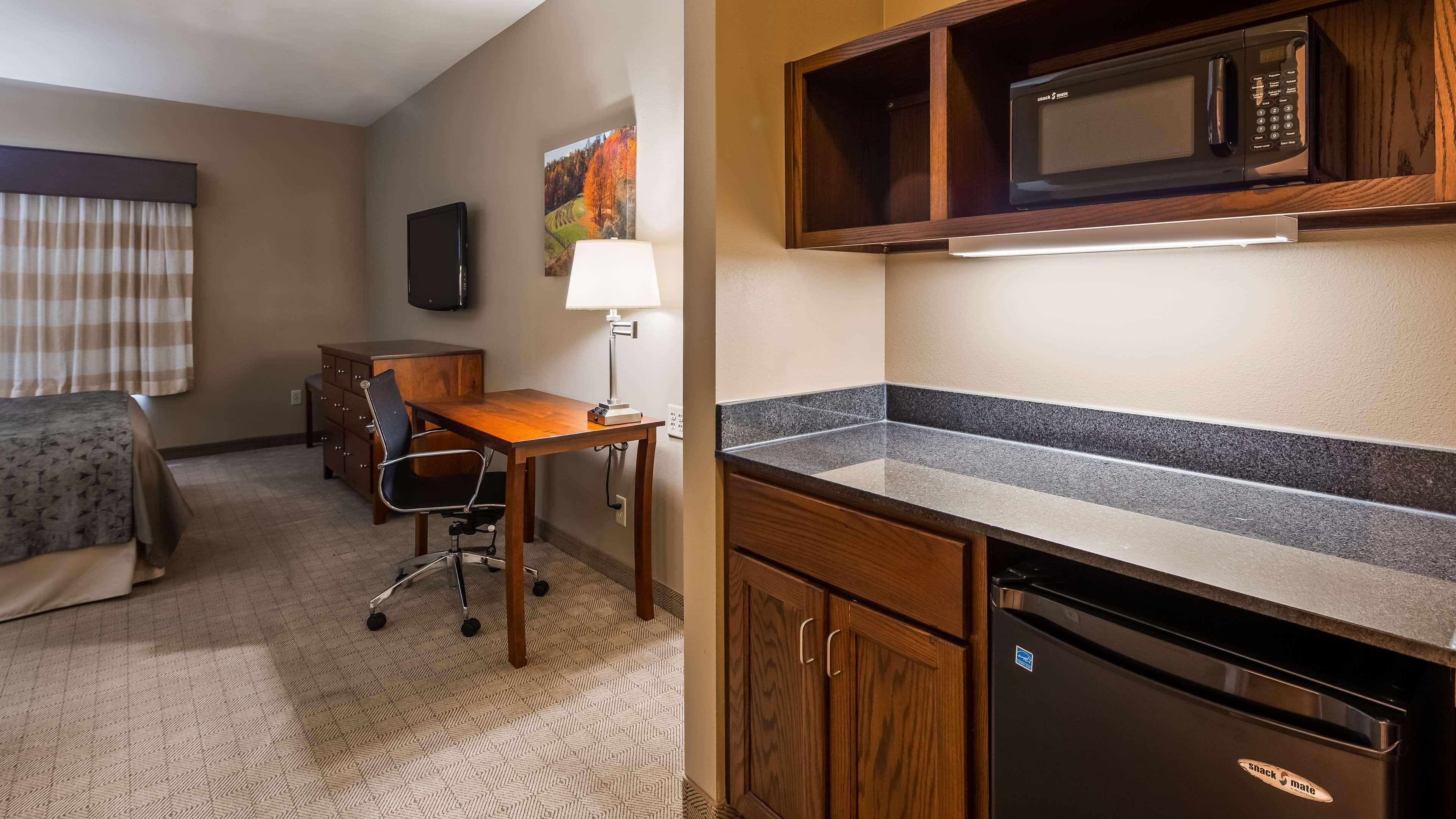 Best Western Plus Green Mill Village Hotel & Suites Arcola Exterior foto